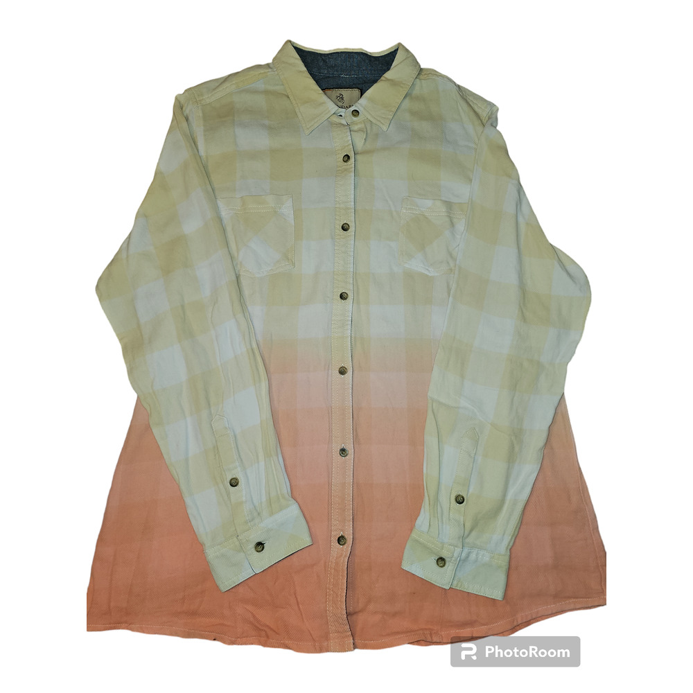 Legendary Whitetails women's 2XL button up shirt